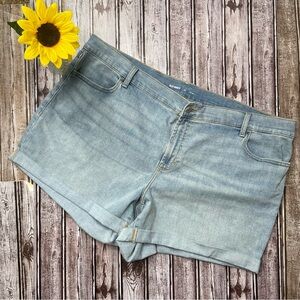 Old Navy mid rise cuffed denim shorts NWT size 22